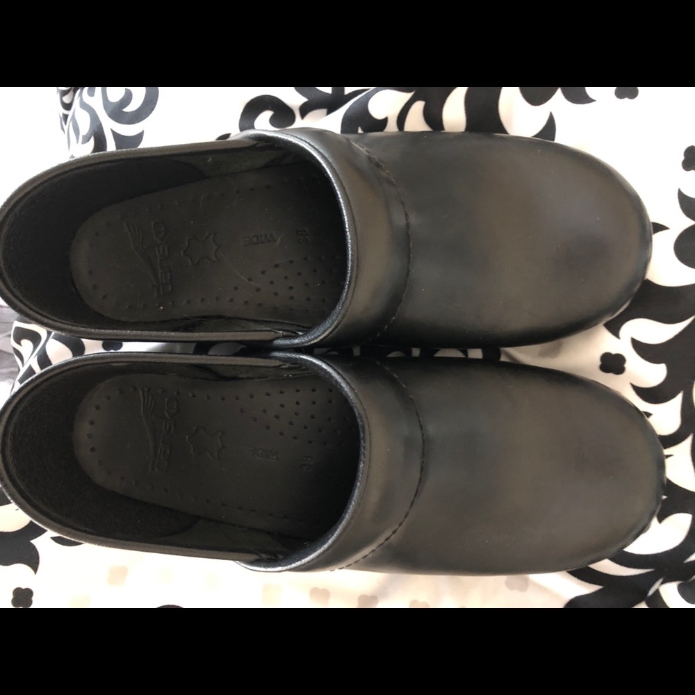 Dansko professional new sz 38 wide